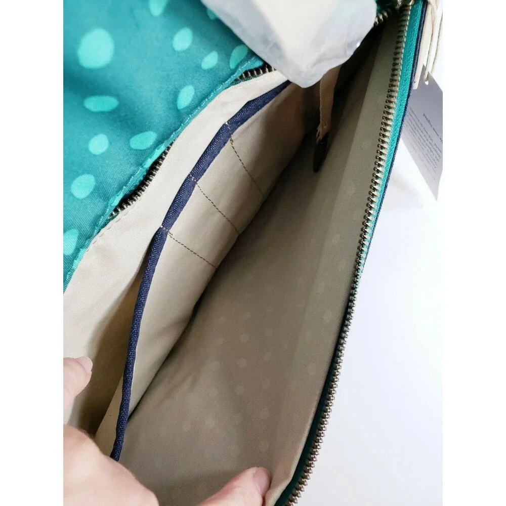 STM laptop carrier